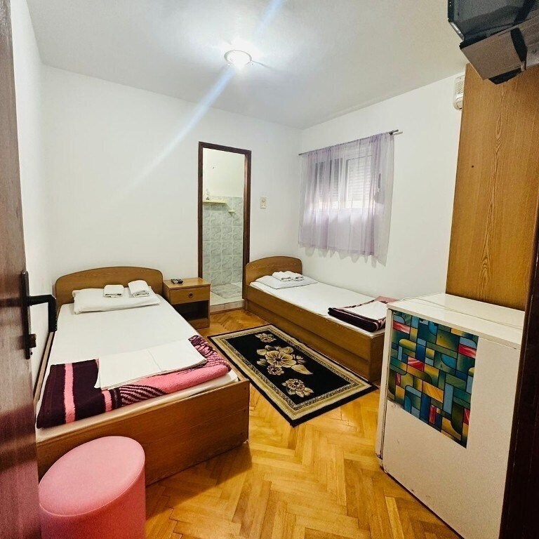 Панорама Rooms Korac 3*